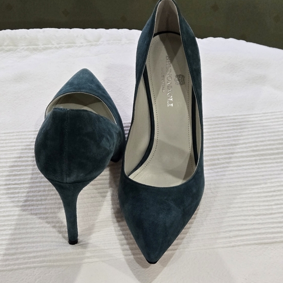 NWOT Bruno Magli pumps size US 7, EU 37.5 - Picture 11 of 12